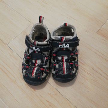 Sandali Fila številka 22