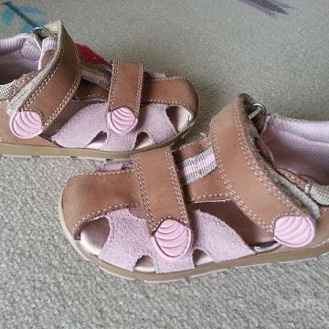 SANDALI SCHUHE BAREN 24 ZA PUNČKO