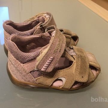 superfit sandali številka 19