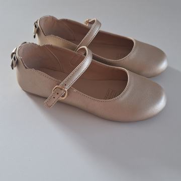 Svečane balerinke, št. 30, Okaidi