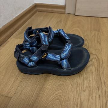 Teva sandali 28