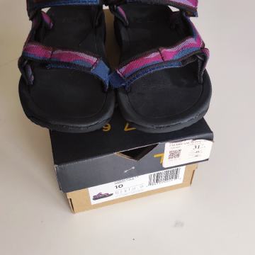 Teva sandali, št. 27 (ptt vključena)