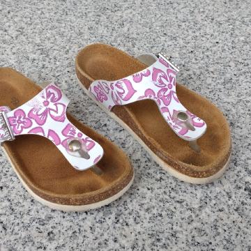 ugodno prodam dekliške japonke/natikače št 31