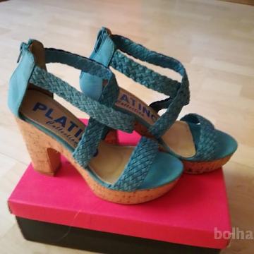 novi modri sandali št. 37