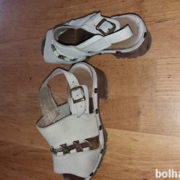 Prodam sandale