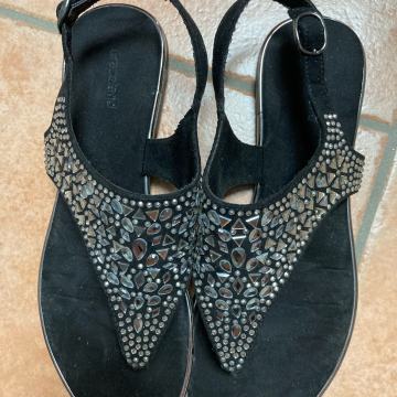 Prodam japonke/ sandale s kristalčki