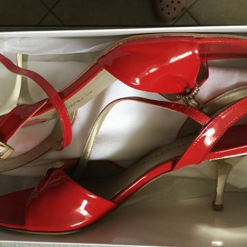 rdeči sandali Bahami