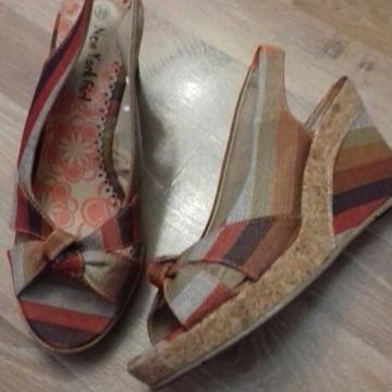 Sandali z polno peto st.39