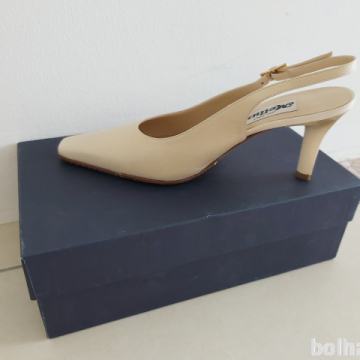 Zaprti in odprti sandali, vsi št. 36, odlično ohranjeni