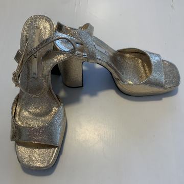 Zara sandali st.39