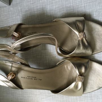 zlati sandali Bahami