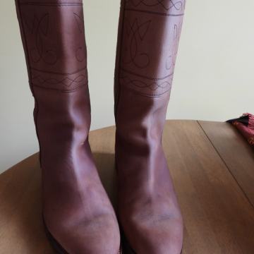 PRODAM KAVBOJSKE ŠKORNJE ŠT.43.