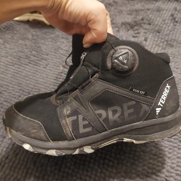 Adidas nepremočljivi gležnarji