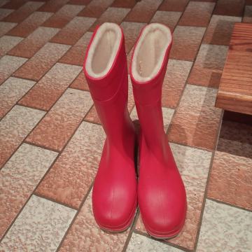 Škornji otroški novi, št.34 topli