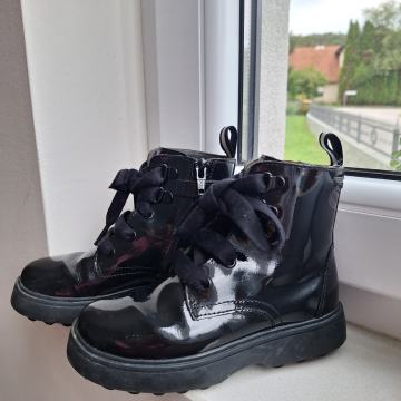 Camper - črni gležnarji št. 28