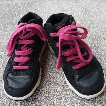 dekliške Reebok superge, št. 27