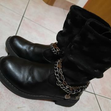 DEKLIŠKI ŠKORNJI 31kot novi