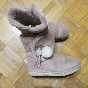 Dekliški škornji Ugg št. 36