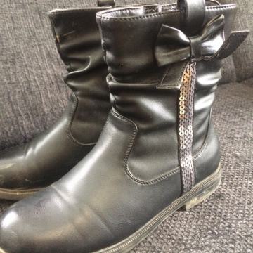 DEKLIŠKI ŠKORNJI VEL.35