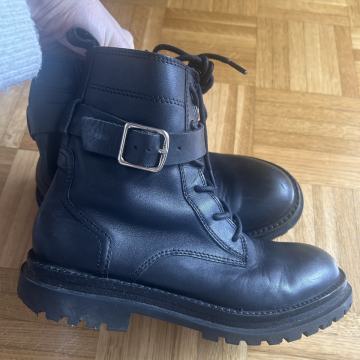 Dekliski skornji ZARA st. 33