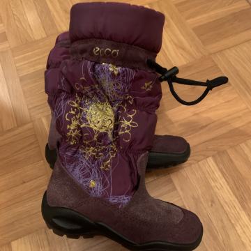 Dekliški visoki škornji ECCO, velikost 27