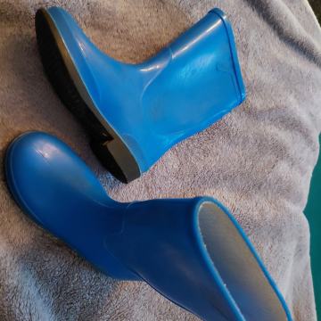 Dežni škornji št 28 kot novi modre barve