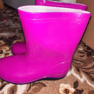 Dežnji škornji za punčke, velikost 28 novi