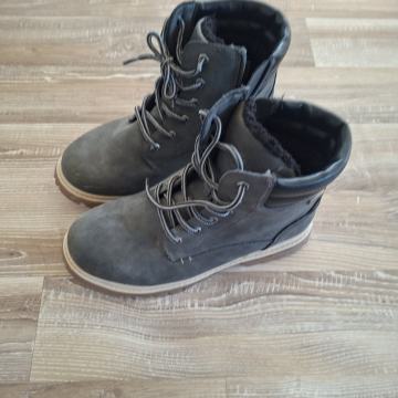 Fantovski zimski čevlji št. 37 (Polartex)