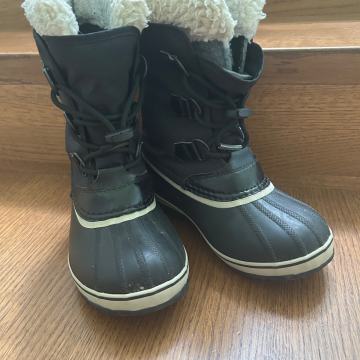 Fantovski zimski škornji Sorel, št. 35
