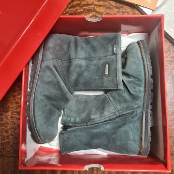 Gabor črni semiš skorenjci zelo lepi št. 33