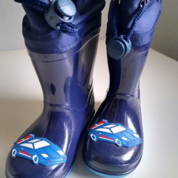 Gumijasti škornji št.21 NOVO