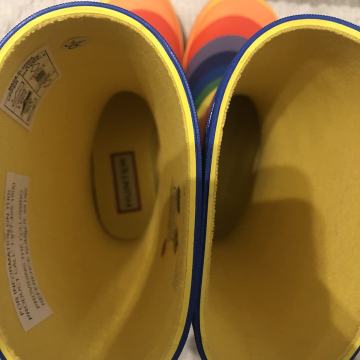 Hunter novi škornji številka 24 in 25