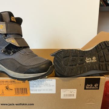 Jack Wolfskin nepremičljivi škornji