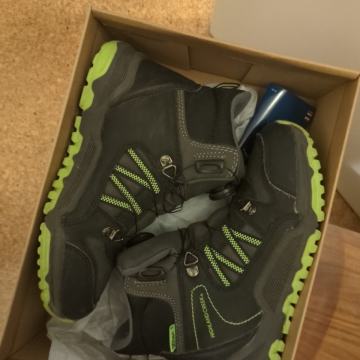 Otroski skornji 35 z membrano