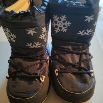 OTROŠKI ŠKORNJI (SKIBUCKE) ŠT 35