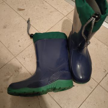 Otroški škornji št. 31