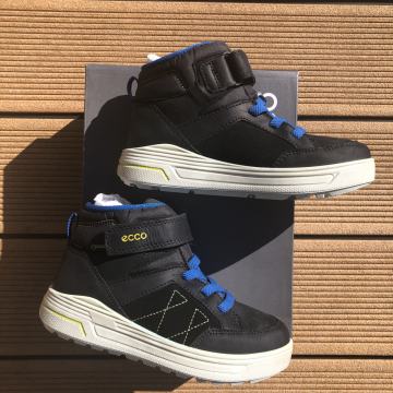 NOVI otroški zimski čevlji Ecco št. 32