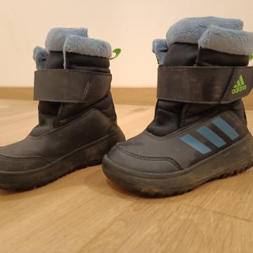 Otroški zimski škornji Adidas, vel. 25,5