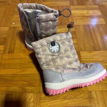 Otroški zimski škornji kot novi