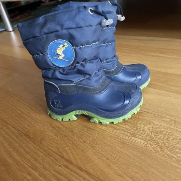 Otroški zimski škornji št. 24