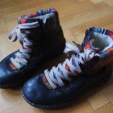 Podloženi čevlji Rieker, št. 36