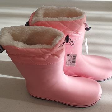 Podloženi škornji za deklico št. 32  NOVI