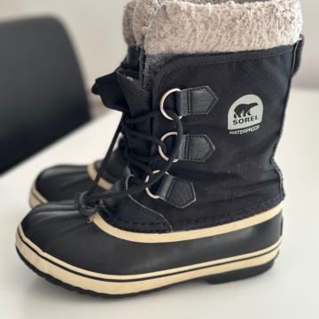 Prodam nepremočljive Sorel zimske škornje št 33 + podarim