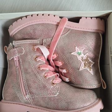 Prodam obutev za punčko v št.25  NOVO