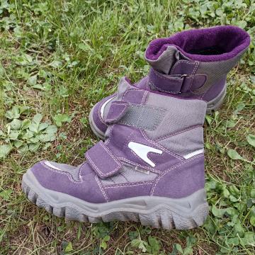 Prodam škornje Super fit, 32