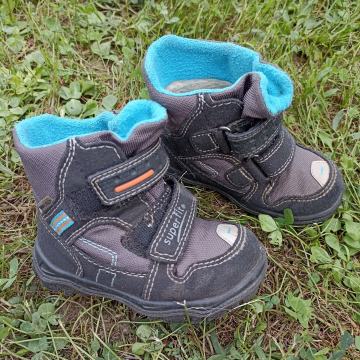 Prodam škornje Superfit 23