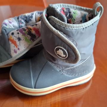 škornji CROCS original št. 25 - 26 (C 9)