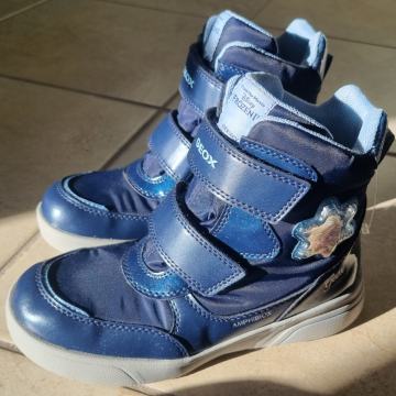 Škornji/gležnarji Geox Elza št. 33