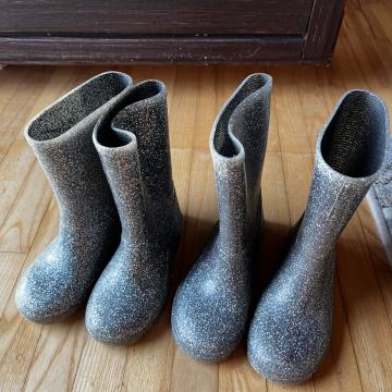 Škornji Next 26,5 in 28