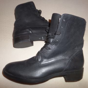 Škornji, št. 39 (NOVI)